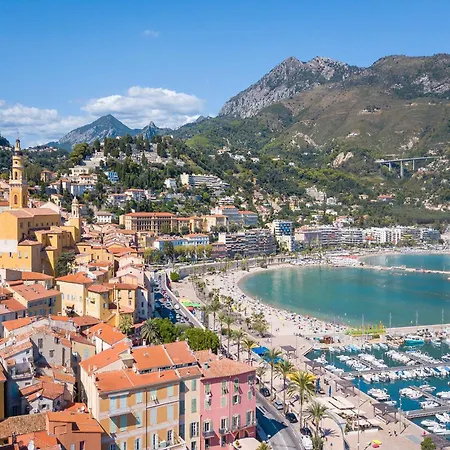 Two Levels In Historical Building - Happy Menton