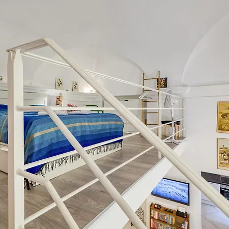 Two Levels In Historical Building - Happy *