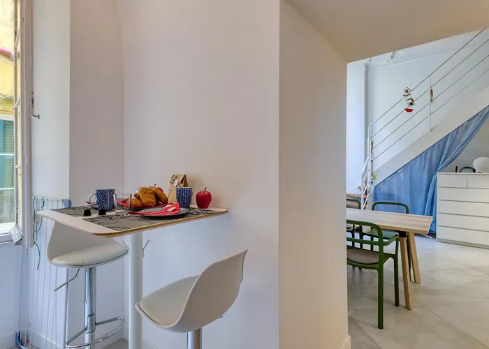 Two Levels In Historical Building - Happy * Mentona