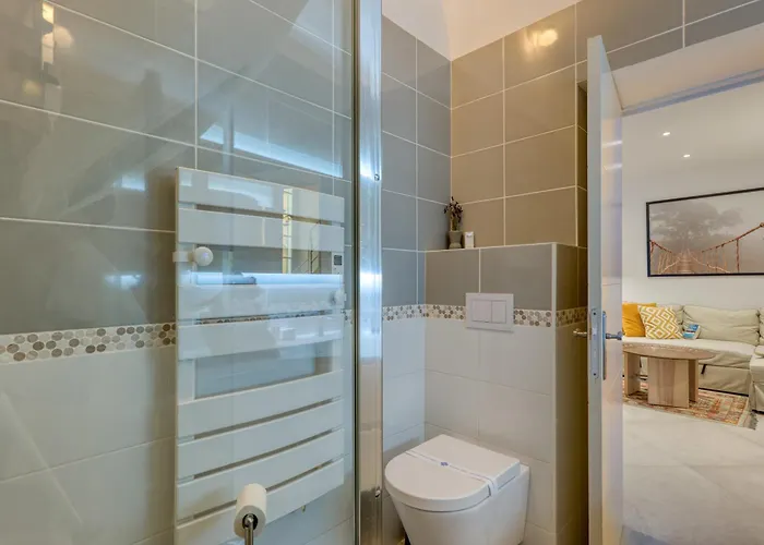 Two Levels In Historical Building - Happy Apartment *