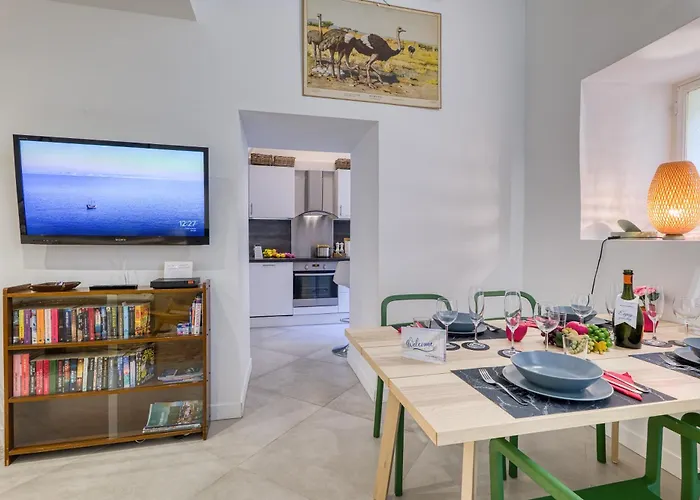 Two Levels In Historical Building - Happy * Mentona