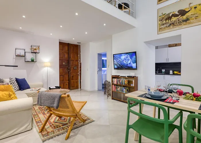 아파트 Two Levels In Historical Building - Happy *